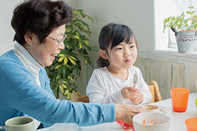 多世代交流の場「こども食堂」の画像